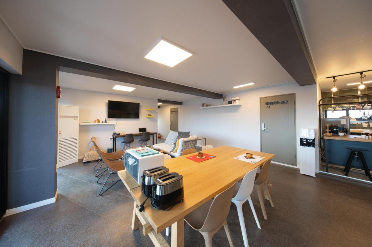 Hotel Sagye Travel à Seogwipo Extérieur photo